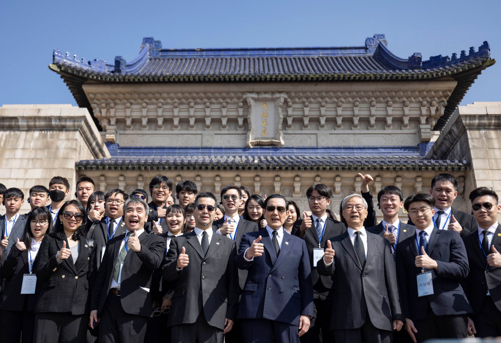 Ma Ying-jeou visited the Sun Yat-sen Mausoleum in Nanjing with a delegation from Taiwan in March last year. Photo: Xinhua