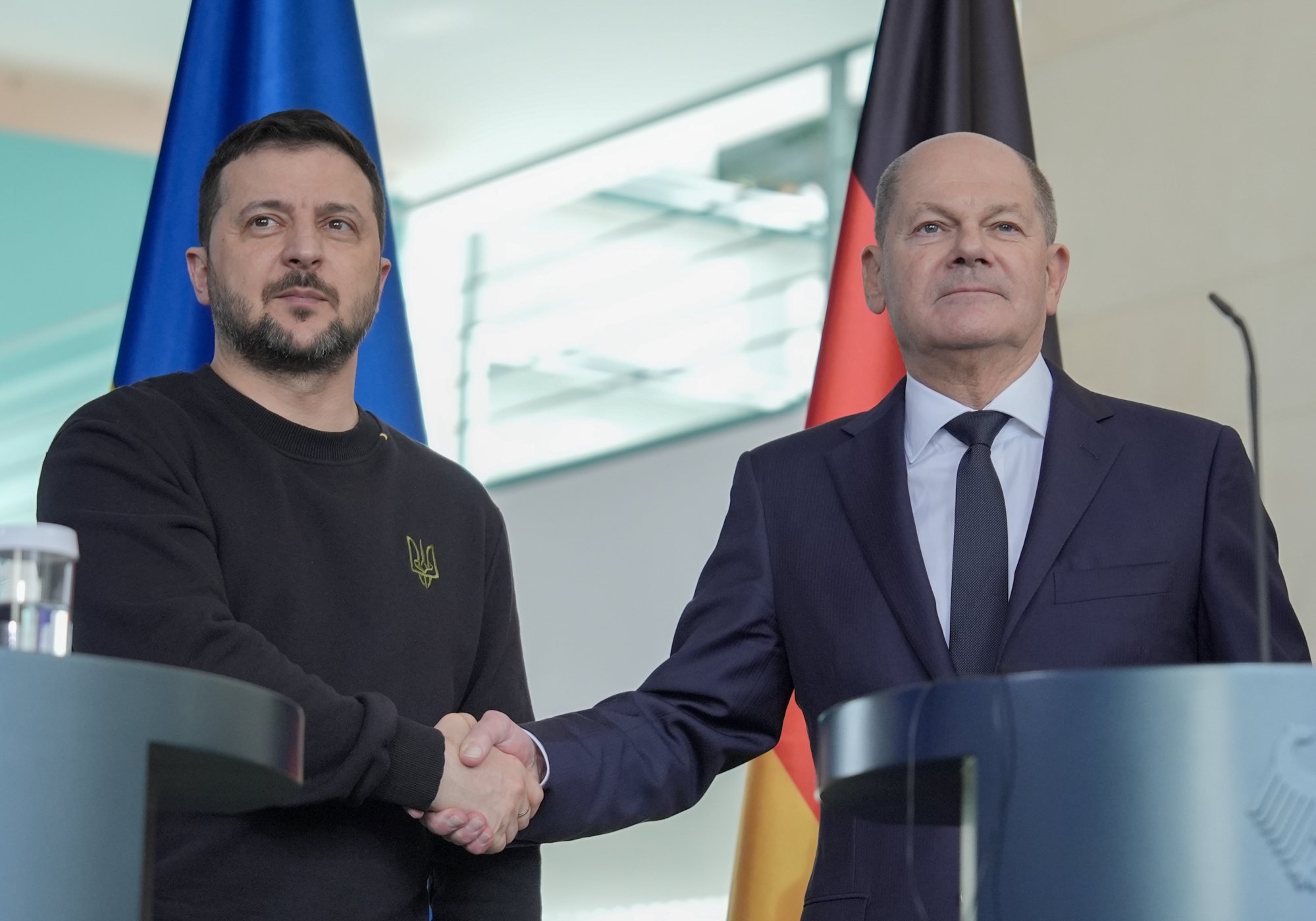 German Chancellor Olaf Scholz (right) takes part in a press conference alongside Ukraine President Volodymyr Zelensky in Berlin in February. Photo: dpa