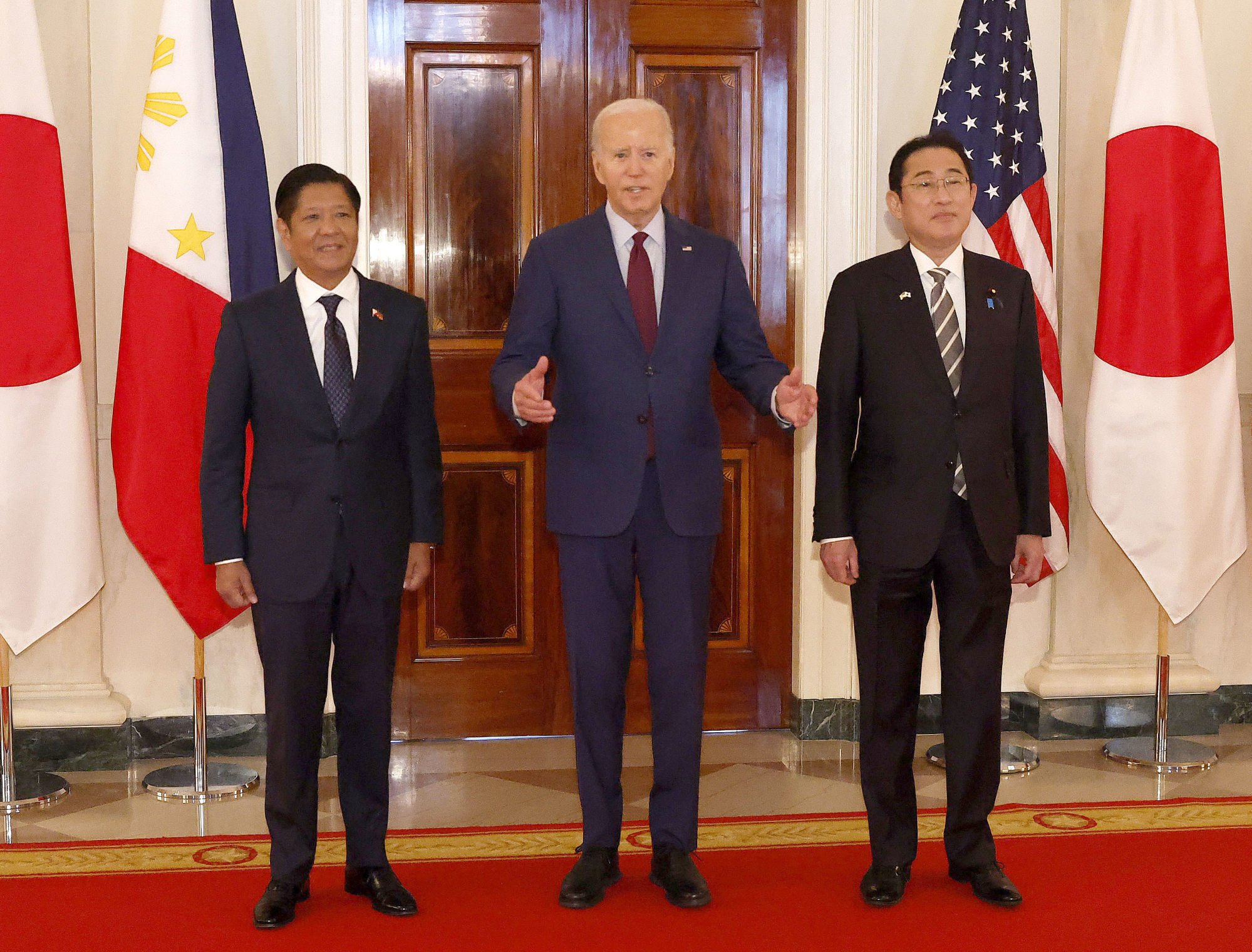 From left, Philippine President Ferdinand Marcos Jnr, US President Joe Biden and Japanese Prime Minister Fumio Kishida meet at the White House on Thursday, Photo: Kyodo