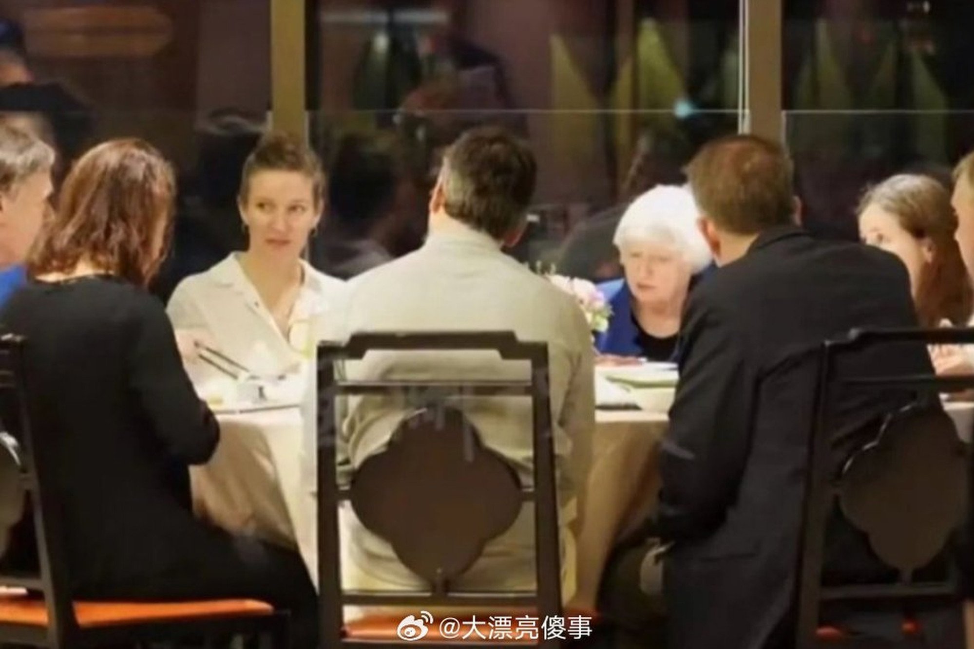 Yellen eating in Guangzhou. Photo: Weibo