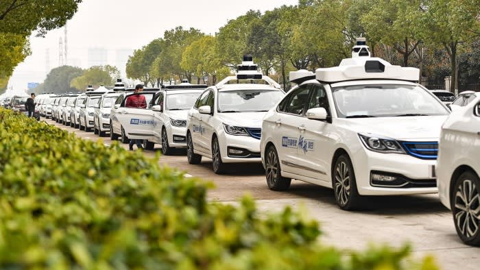 Self-driving robotaxis converted from Dongfeng Fengshen E70 pure electric vehicles take to the road in Wuhan