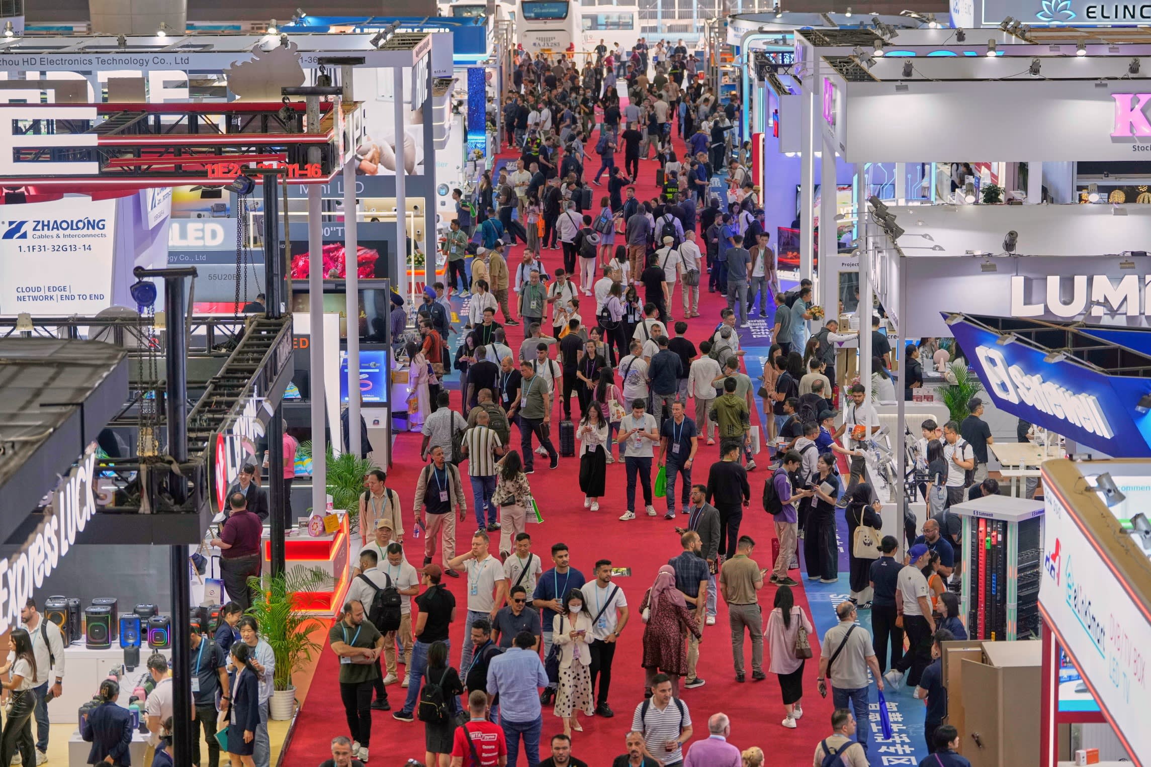 Crowds of people at the 137th Canton Fair in Guangzhou, southern China’s Guangdong province on Tuesday