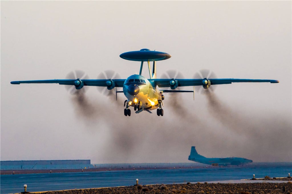 A PLA KJ-500 early-warning aircraft crossed the median line in the Taiwan Strait on Monday, according to the island’s defence ministry. Photo: 81.com