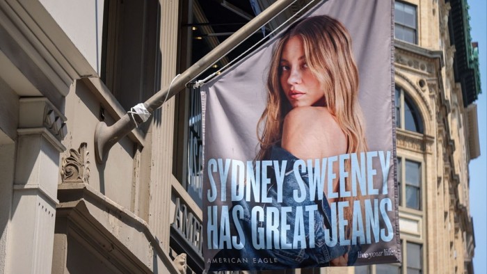 A banner outside an American Eagle store in New York displays actress Sydney Sweeney modelling denim with the text “Sydney Sweeney Has Great Jeans.”