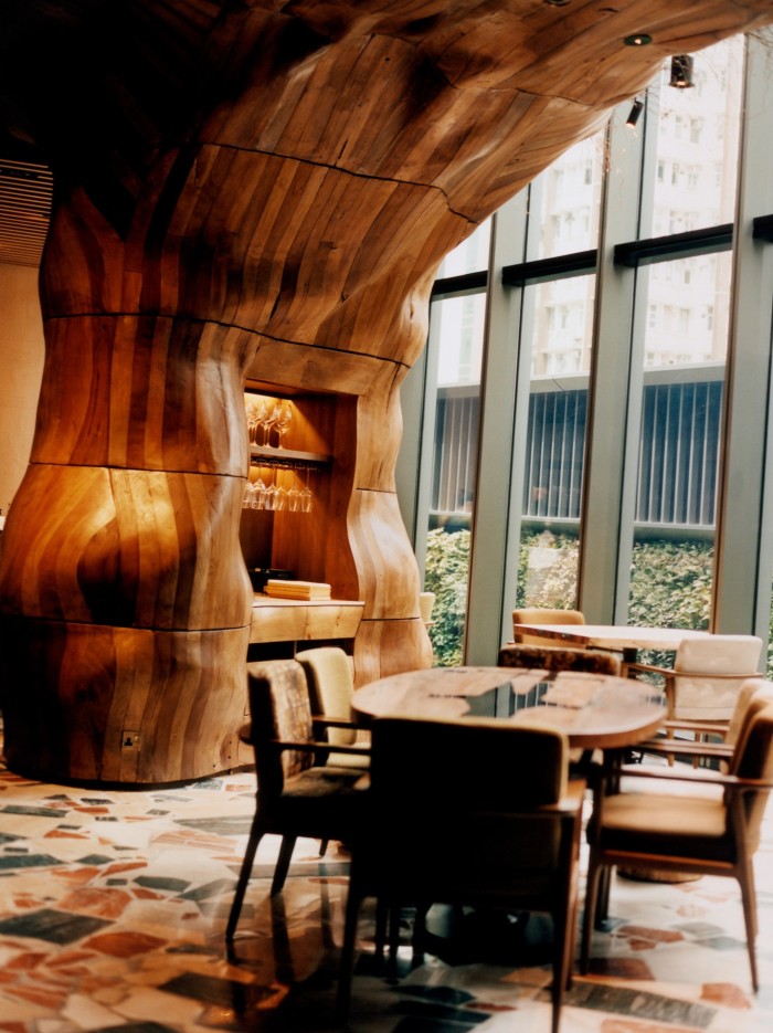 Tables at Roganic restaurant