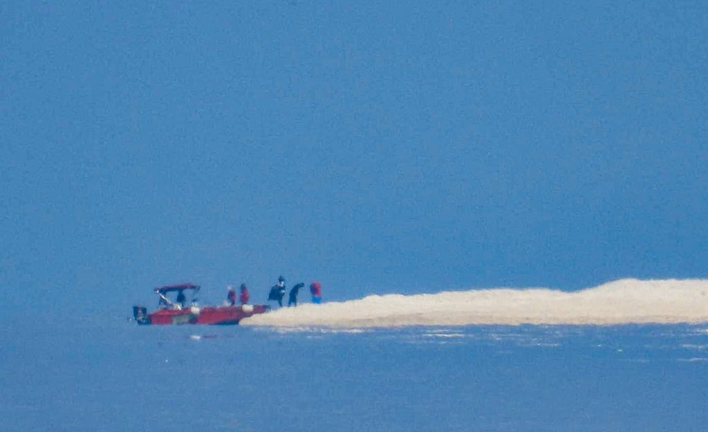 Researchers were seen landing on the island. Photo: Photo: X/ jaytaryela